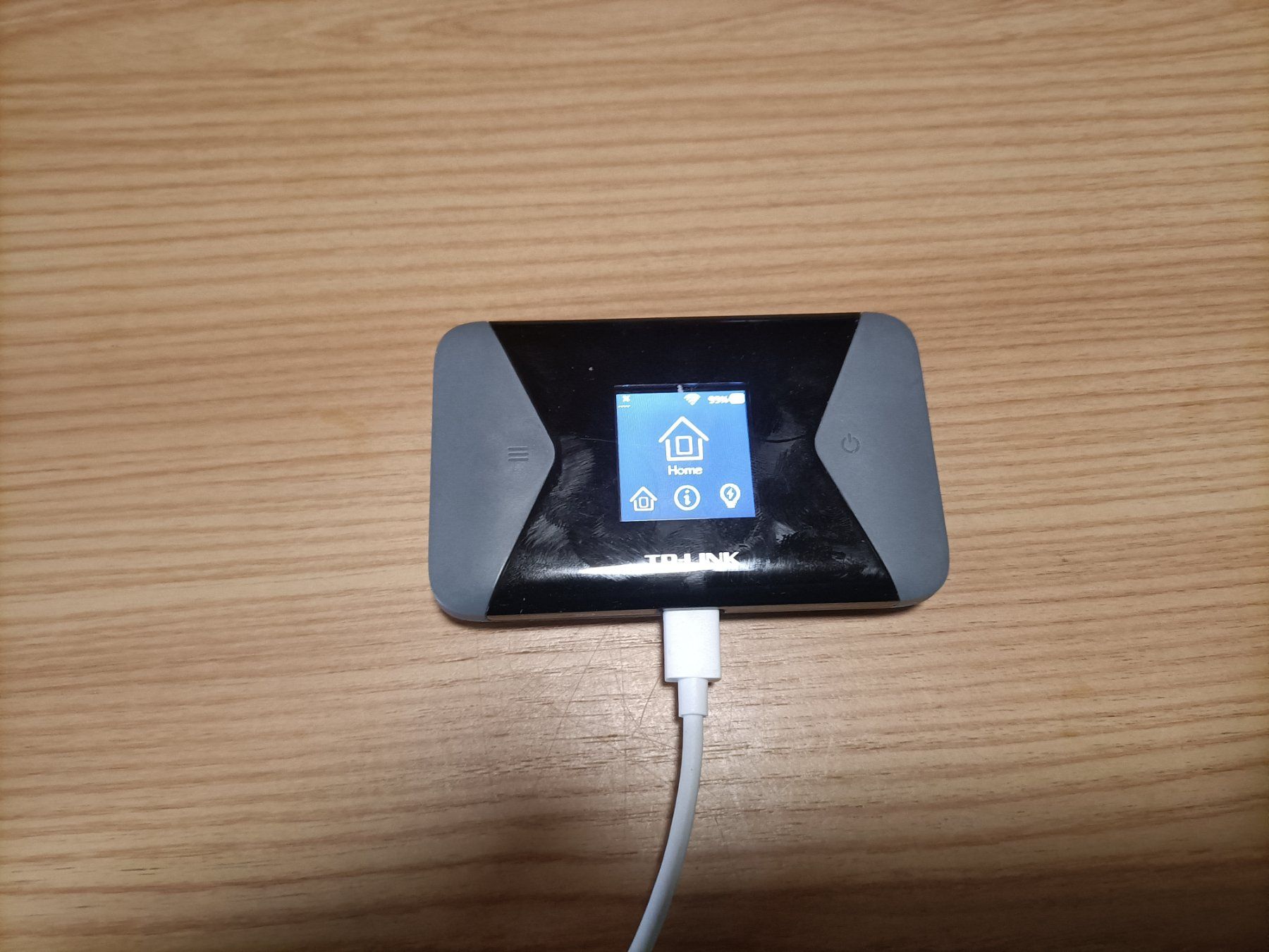 TP-Link Modem & Router: TP-Link Mobiler WLAN Router M7310, wenig gebraucht – Usato da Schöftland venduto da Snacketti7 1