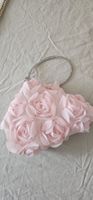 Abendtasche mit Rosenapplikationen und Strassgriff rosa