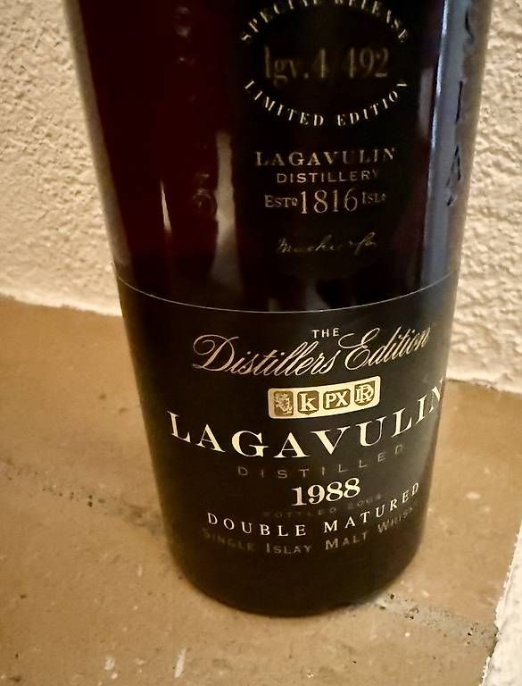 Lagavulin Spirituosen: Whisky Lagavulin 1988 – Gebraucht aus Le Mont-sur-Lausanne von CT70 1