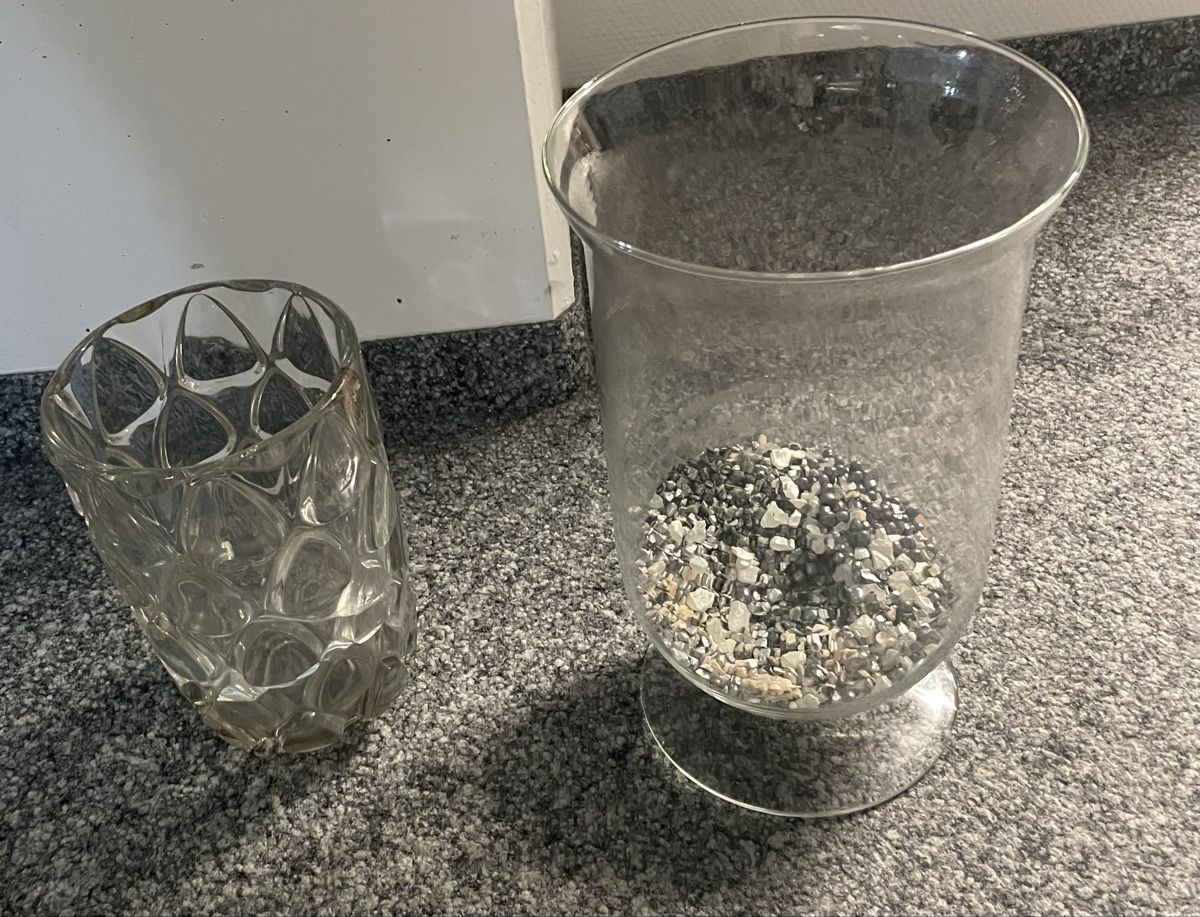 Gläser: Glasvasen Set 2 Stk. Glas klar Glas mit Steinen. – Gebraucht aus Au ZH von Jaggy4 1
