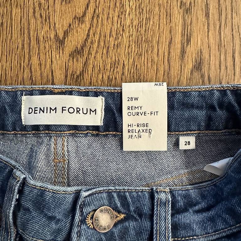 Jeans: Arizia Jeans, Grösse 28 – Gebraucht aus Solothurn von Juliasju 2