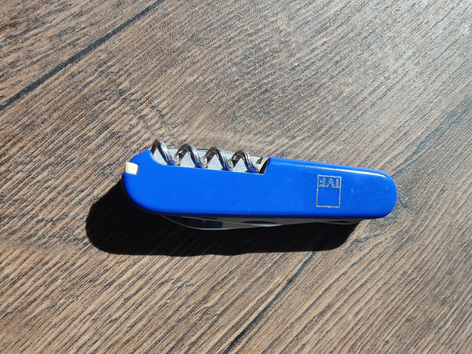 Victorinox Coltelli tascabile: Schweizer Sackmesser Victorinox Blau – Usato da Emmen venduto da Mocck 1