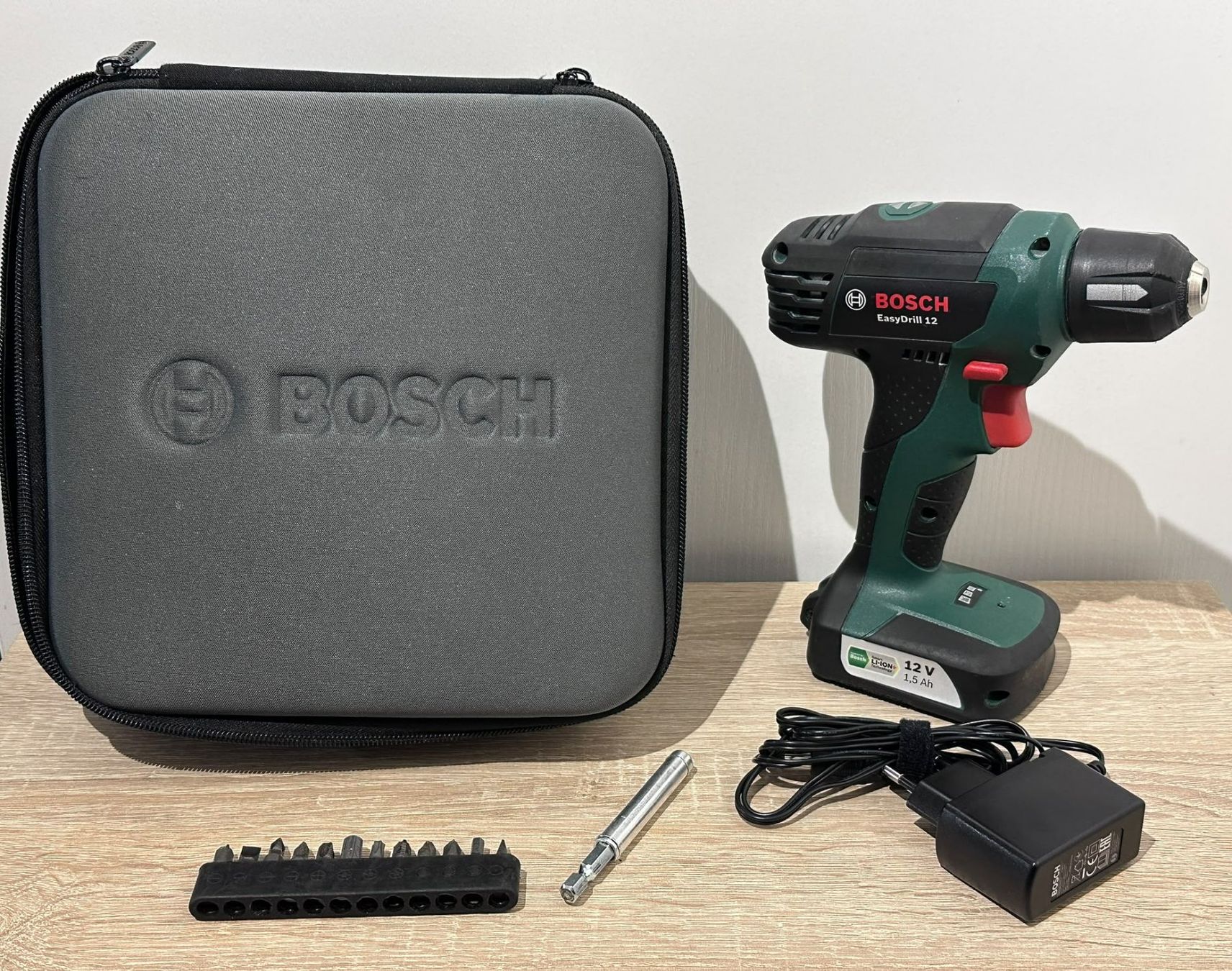 Bosch Trapani: Bosch Akkubohrschrauber EasyDrill 12 mit Koffer – Usato da winterthur venduto da Ricardorounen
