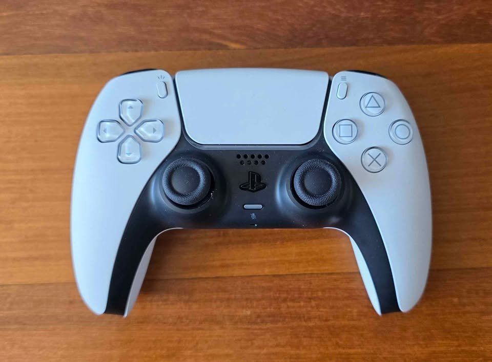 Sony Consoles: PS5 Pro comme neuve – Neuf (Voir description) à Lausanne par qoq_x7cl 3