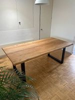Massiver & sehr stabiler Holztisch (ca. 200 x 100 cm).