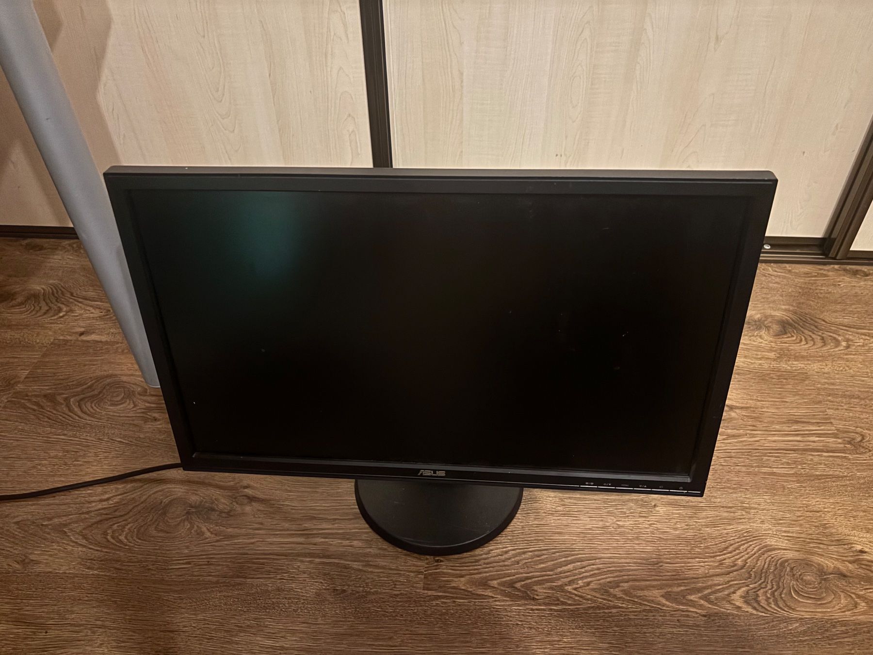 Asus Ecrans: Ecran ASUS – D'occasion à Mont-sur-Rolle par inf_6qlf 1