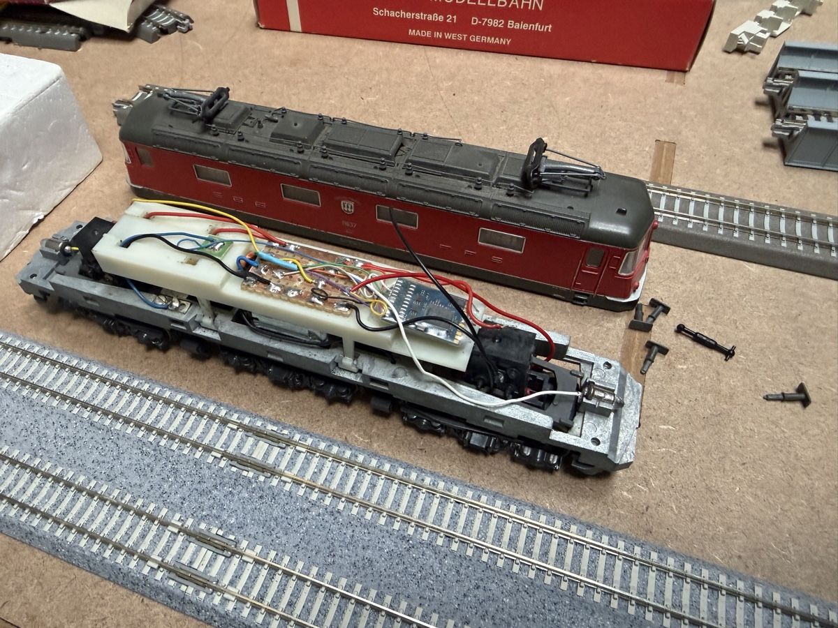 Lima Modellini di ferrovie: Re 6/6 11605 + 11637 Lima digital Ho – Difettoso da Bercher venduto da Dispo0 4