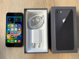 Apple iPhone 8 64GB Space Grau in Originalverpackung + Kabel