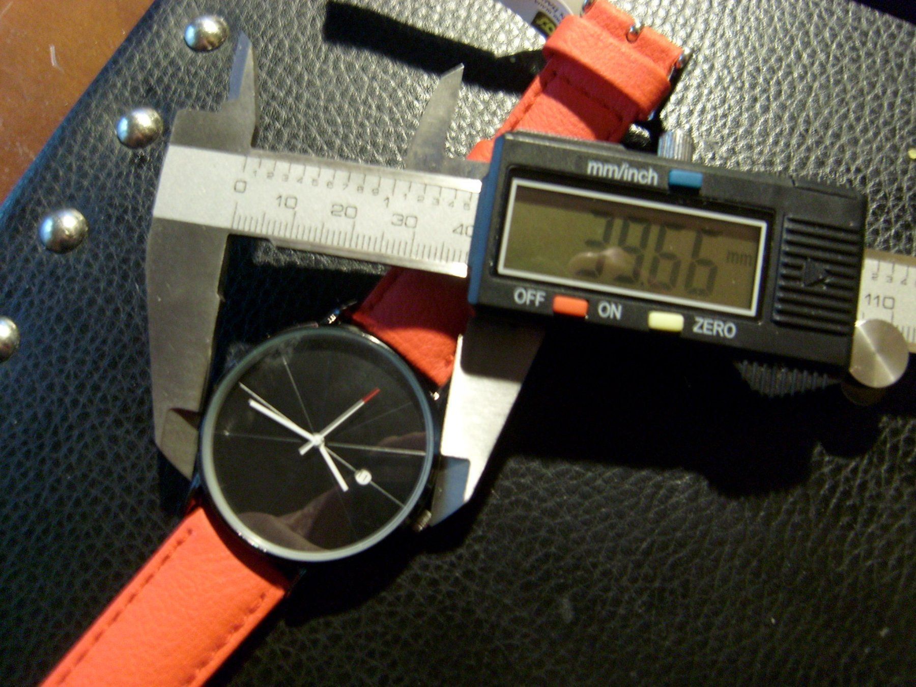 Uhren: Wunderschöne Neue Uhr Black&Red, Etikett – Neu (gemäss Beschreibung) aus Mauren TG von xkr1998 8