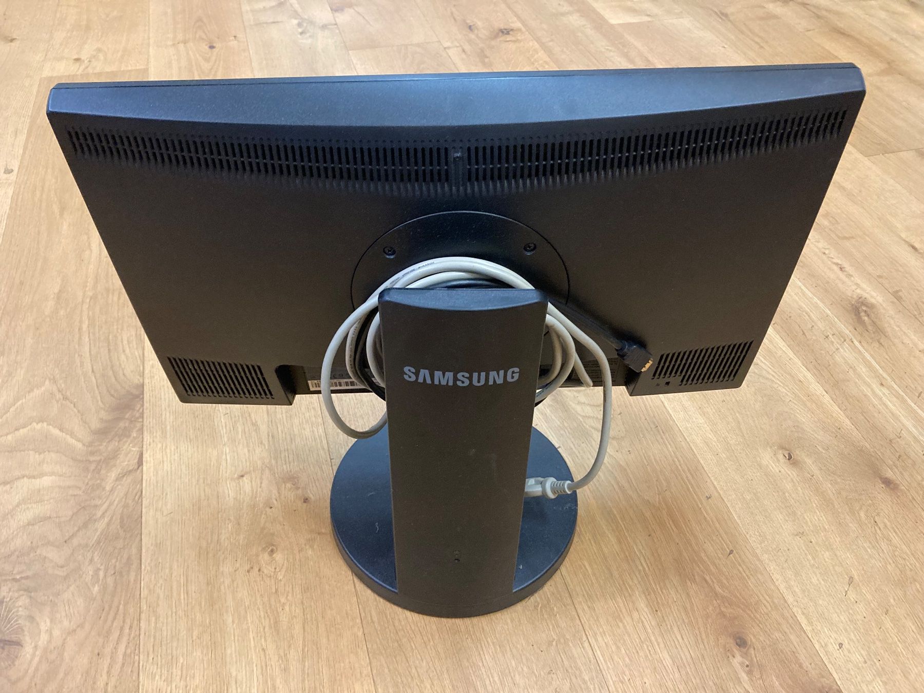 Monitor: Monitor Samsung SyncMaster 2343BW schwarz Bildschirm – Usato da Seuzach venduto da foifer 1