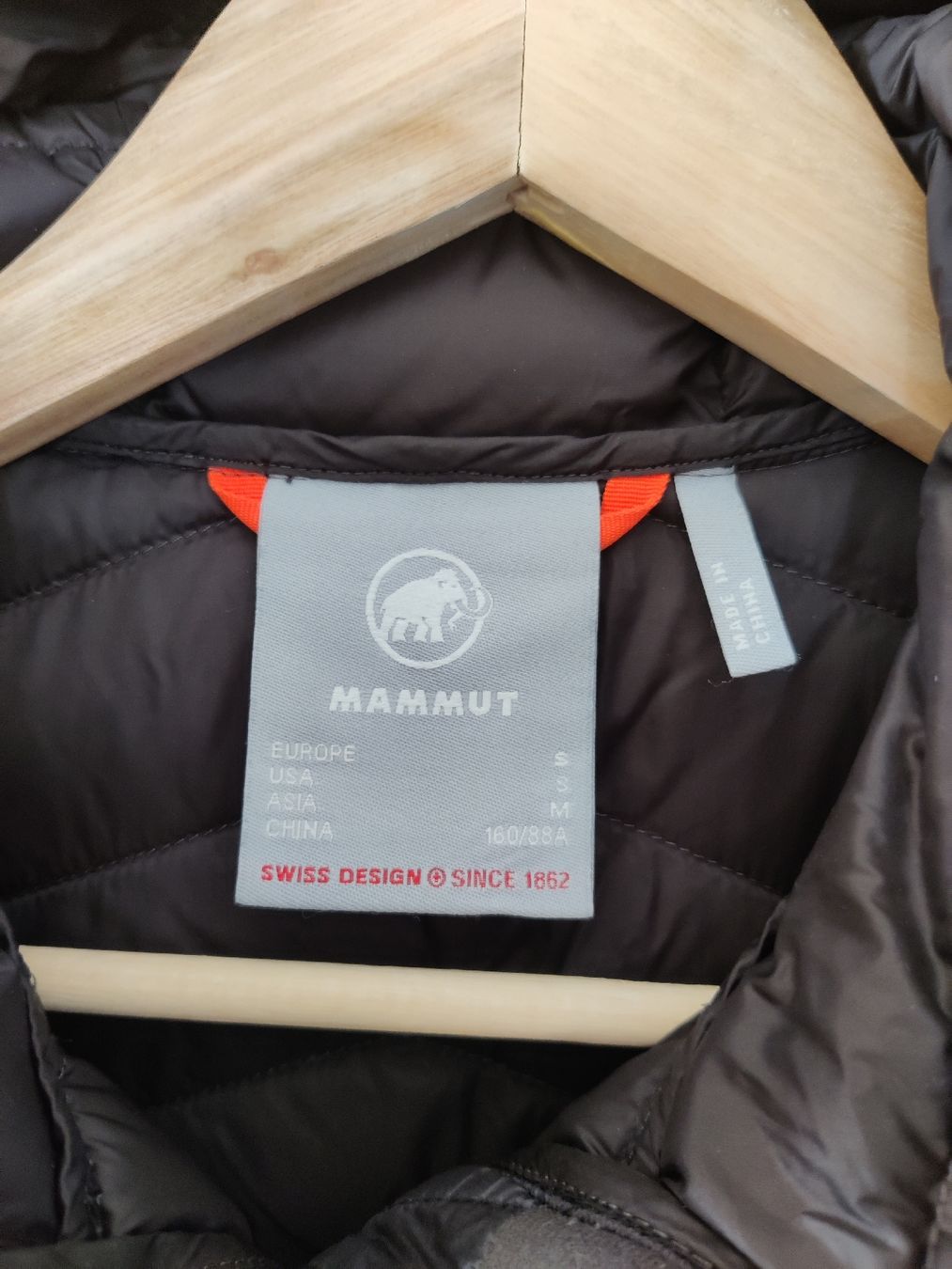 Mammut Vestes: Daunenjacke Mammut  – D'occasion à Ilanz par sus_dw7m 3