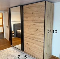 Kleiderschrank