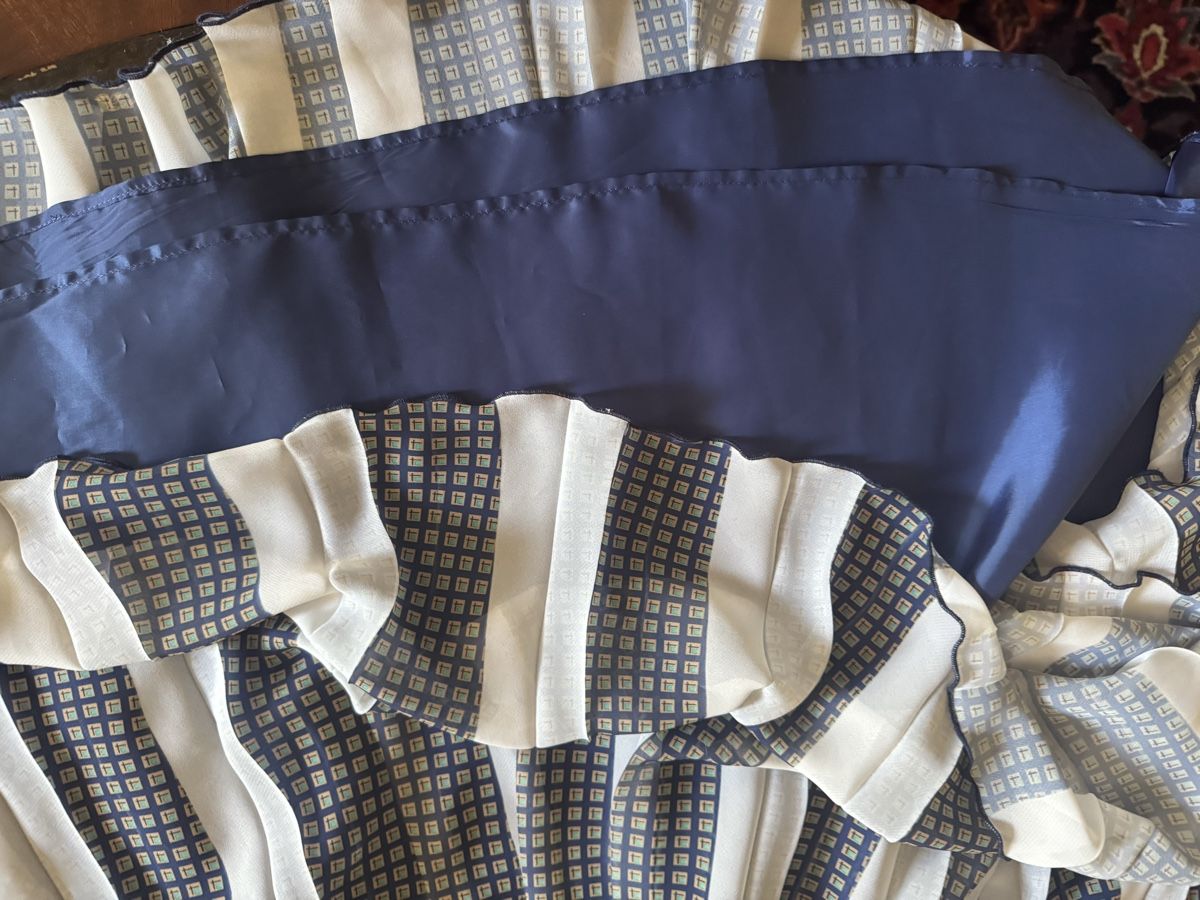 Robes: Adolfo Dominguez – D'occasion à Binningen par ern_p5fk 8