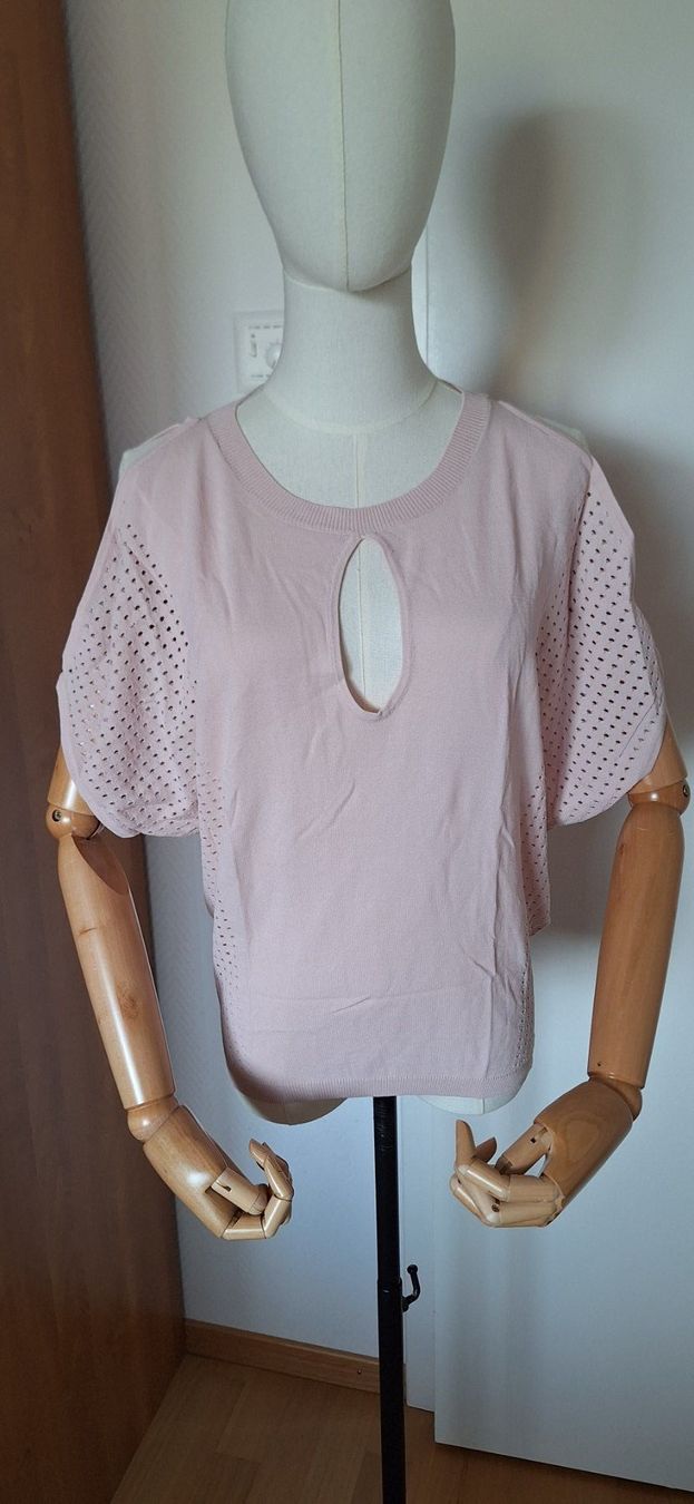 Morgan T-shirt: Morgan, t-shirt rose – Nuovo (secondo la descrizione) da Lussery-Villars venduto da pousinete02