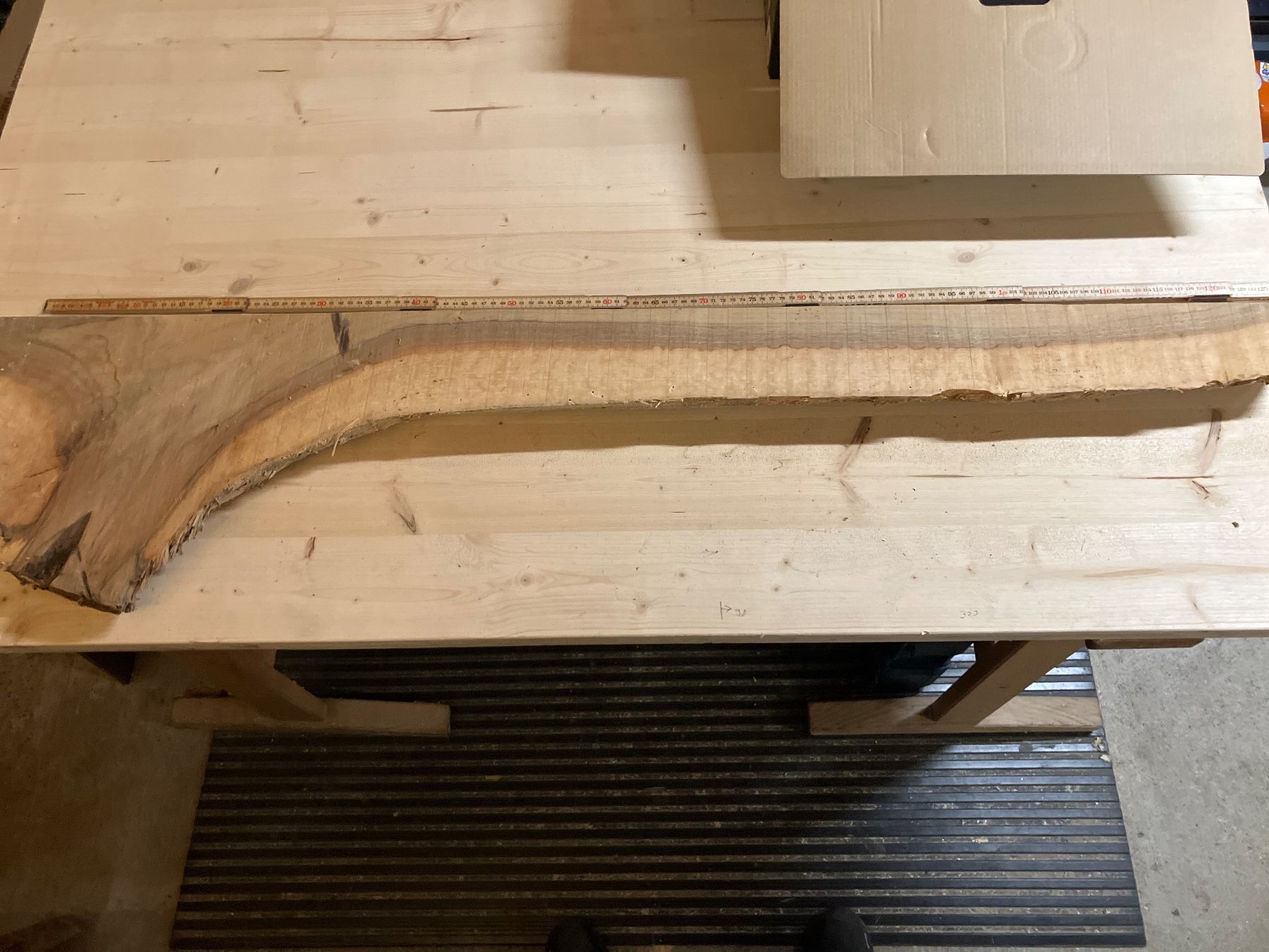 Articoli in legno: Nussbaum Brett für Tablar oder Deko – Usato da Leuggern venduto da Dominik330