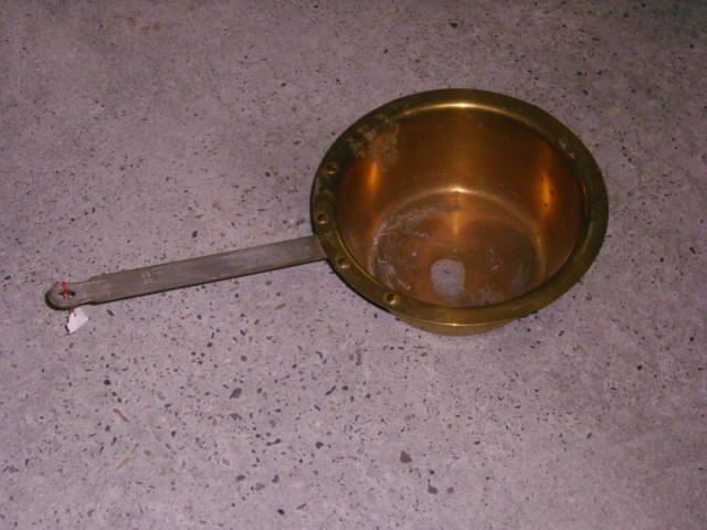 Pentole: ancienne casserole en cuivre – Usato da Chêne-Bourg venduto da n4r_7kyb