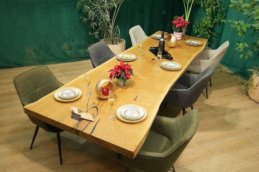 Tavoli: Einzigartiger Baumscheibentisch aus massiver Eiche – Usato da Walchwil venduto da Swissdesign_Haag 6