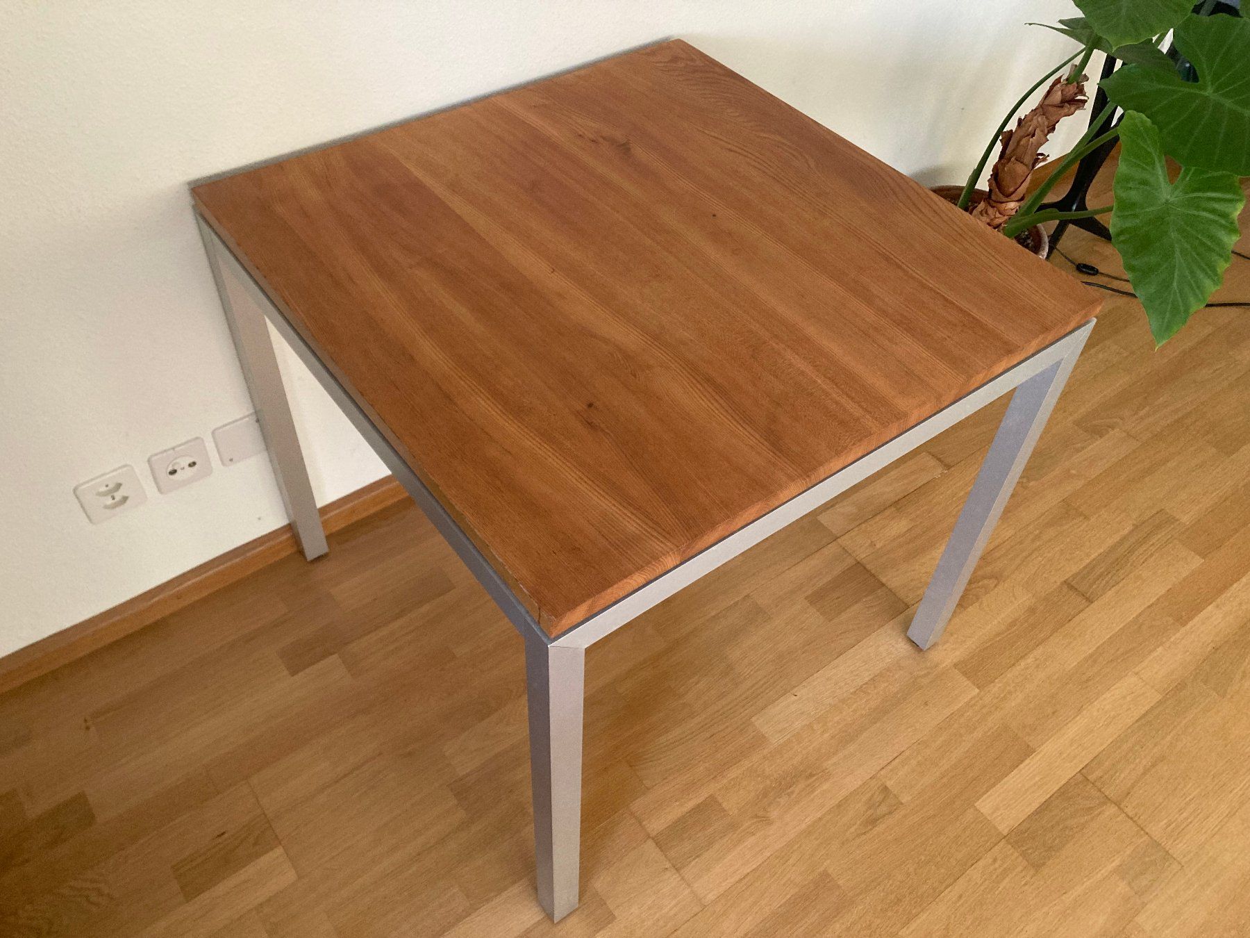 Tische: Moderner Tisch, Eichenholz, Aluminium – Gebraucht aus Basel von Litops