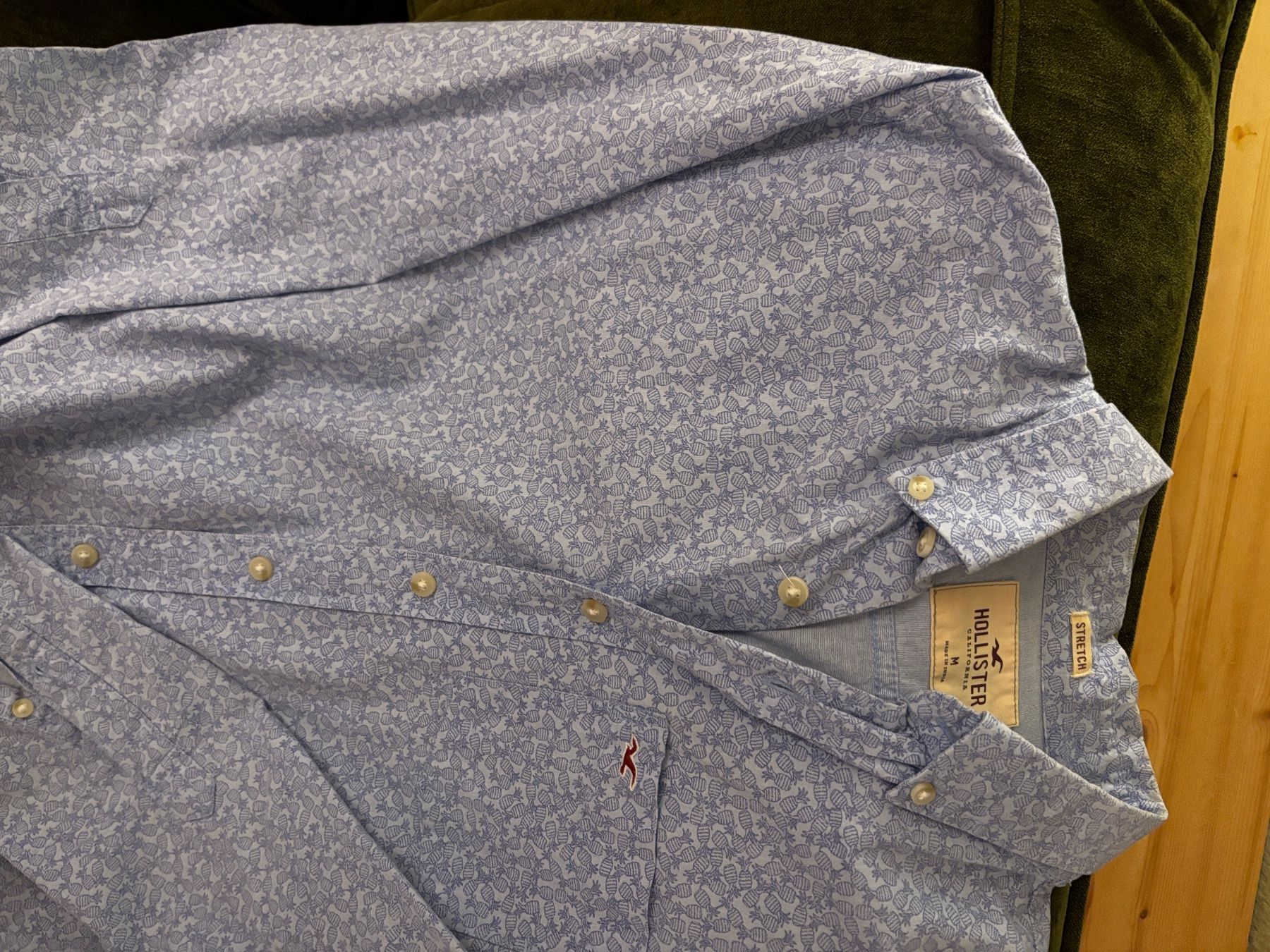 Hollister Hemden: Hollister Hemd, hellblau mit Ananas Muster, Grösse M – Neu (gemäss Beschreibung) aus Herrliberg von Tcardo 2