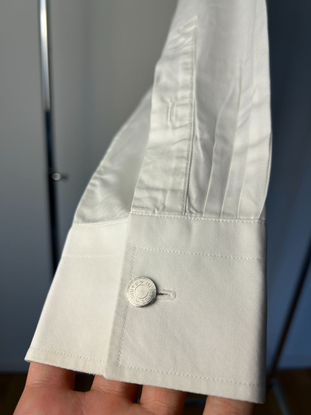 Hermès Hemden: Hermès White Button Up Shirt – Gebraucht aus Bern von kurtikobolt74 3