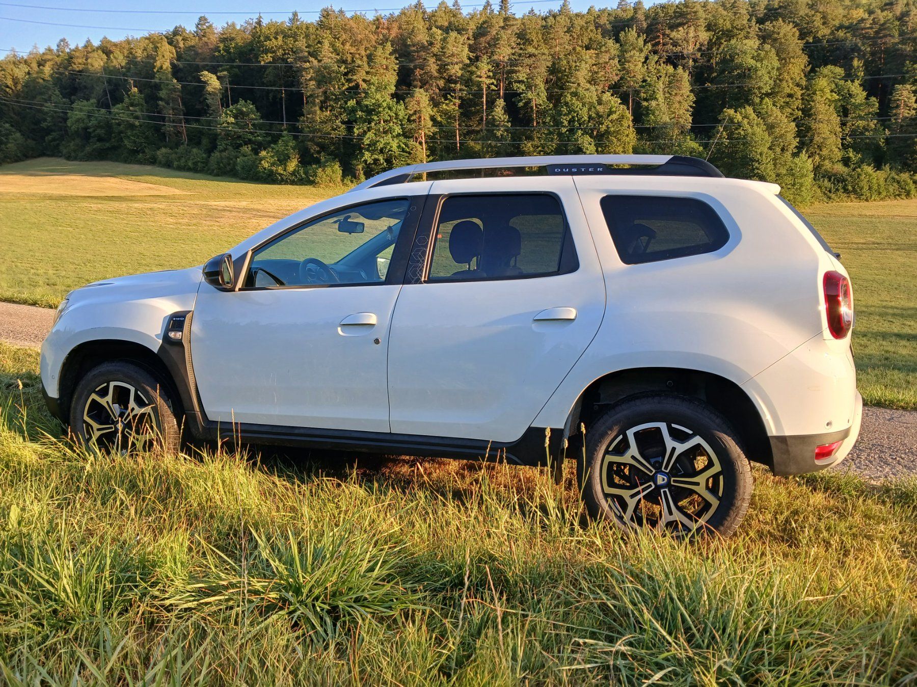 Dacia Autos: Dacia Duster weiss 4x4 53'000km – Gebraucht aus Brienz BE von Schild78 1