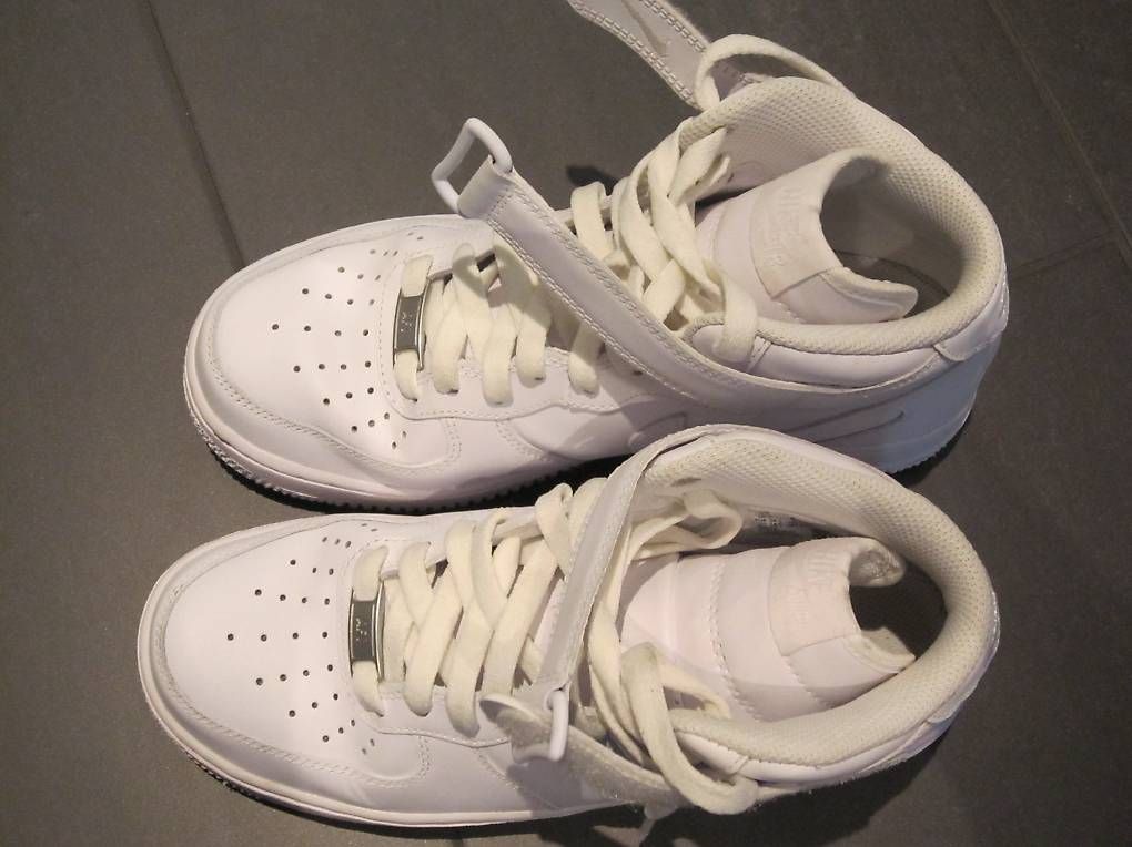 Nike Scarpe da donna: NIKE Air Force 1 '07 Mid – Usato da Steinhausen venduto da ladisci 3