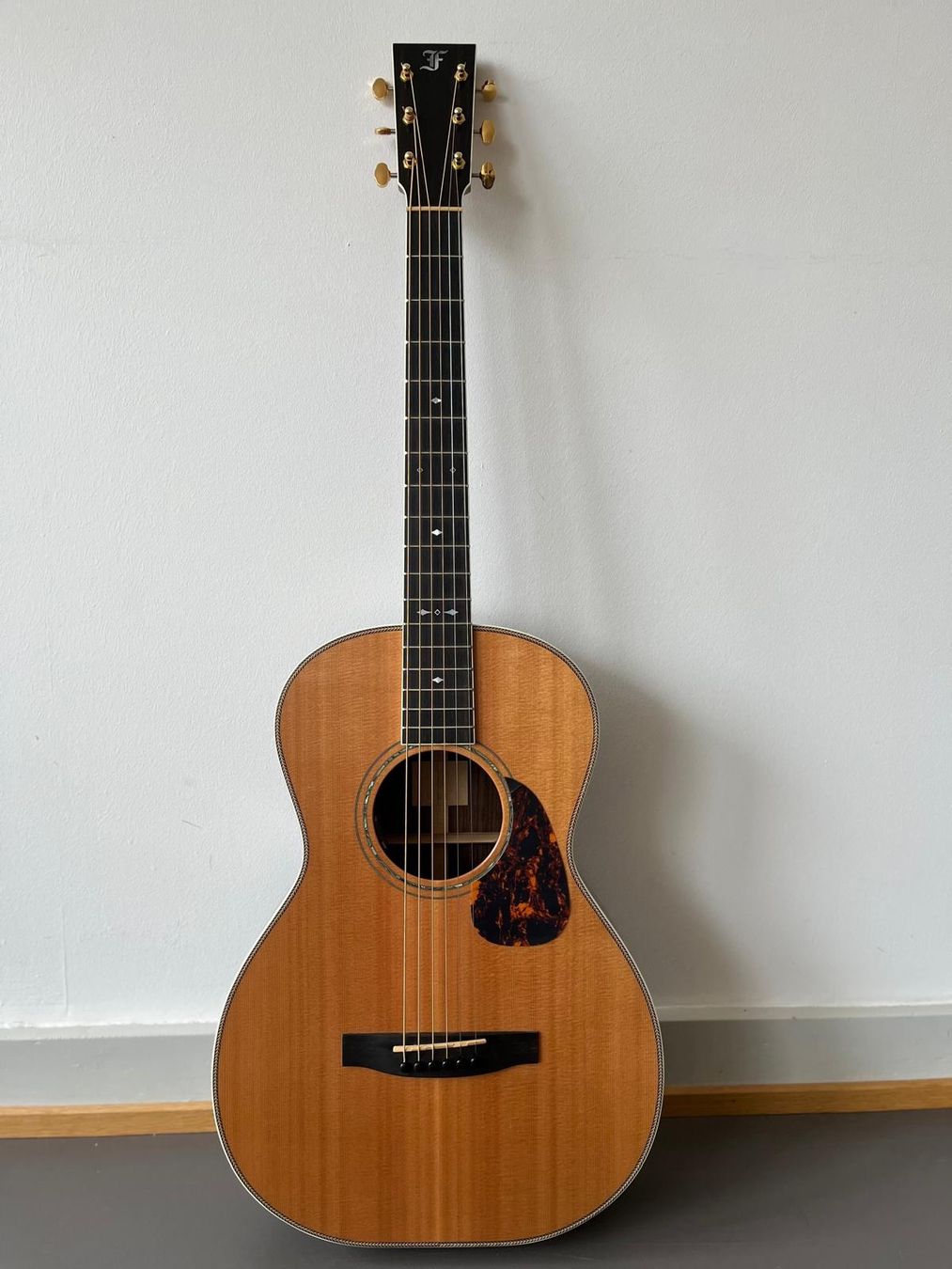 Furch Strumenti musicali: Furch Vintage 2 oom-SR – Usato da Zürich venduto da Silbac