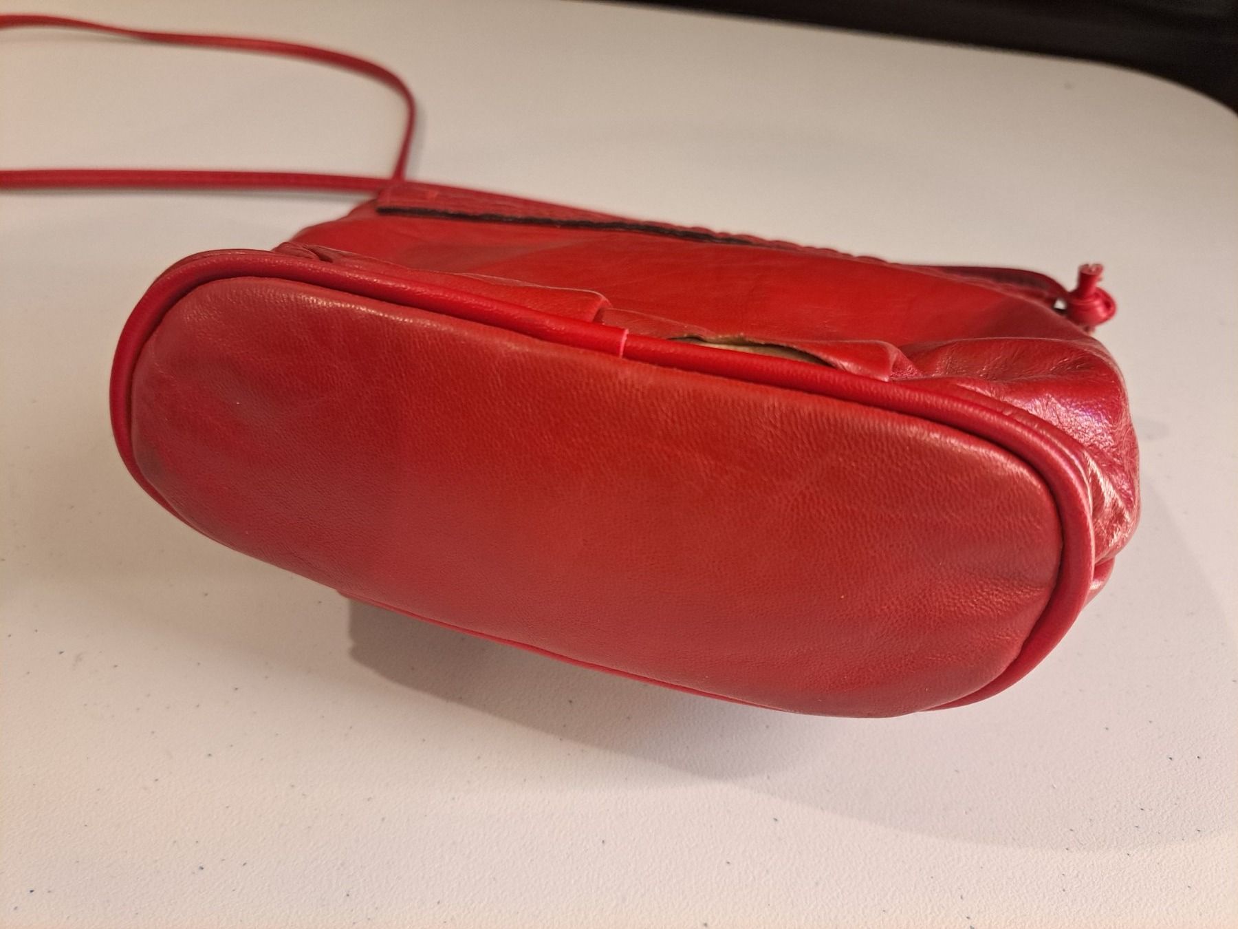 Borse da donna: Rote Ledertasche, Kroko-Optik, Vintage 80er – Usato da La Neuveville venduto da Vestiaire_2011 7