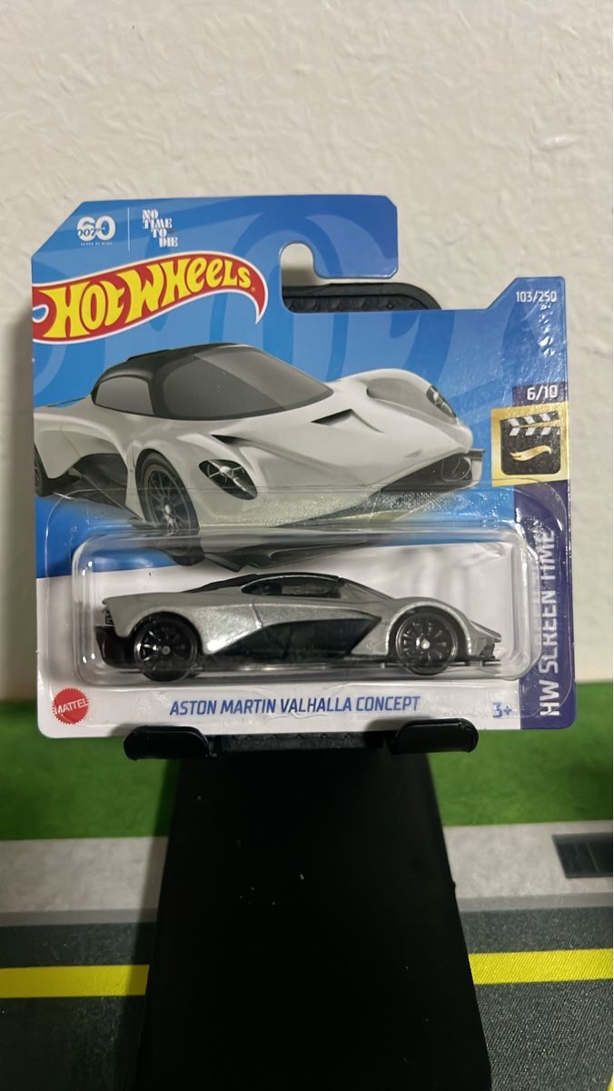 Hot Wheels Modellini d'auto: Hot Wheels Aston Martin Valhalla Concept – Nuovo (secondo la descrizione) da Thayngen venduto da sop_2xnz