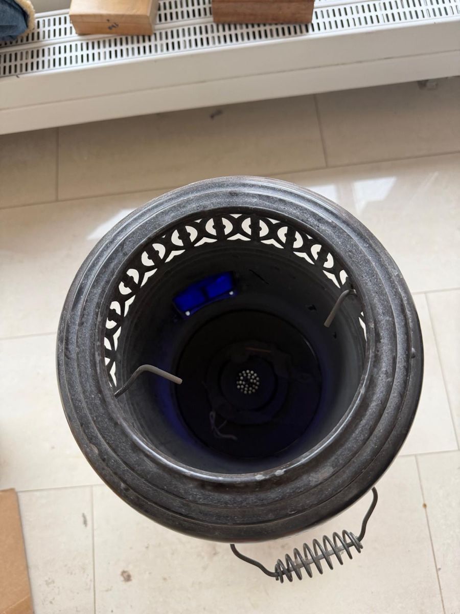 Altri mobili d'antiquariato: Ofen, Gaskocher, mit Messingplakette, Höhe ca 80cm – Usato da Zürich venduto da Privat_13 3