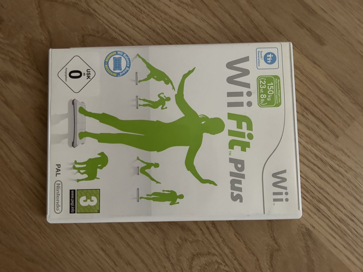 Nintendo Jeux: Wii Fit Plus – D'occasion à Basel par zoreaaaa