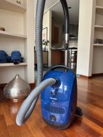 Miele Staubsauger S2120 1600W blau