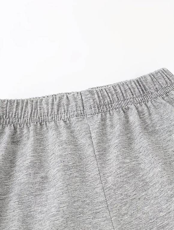 Pantaloni: Baumwoll- Shorts grau Grösse 150 – Nuovo e nell'imballaggio originale da Pratteln venduto da Luxus.Fee 2