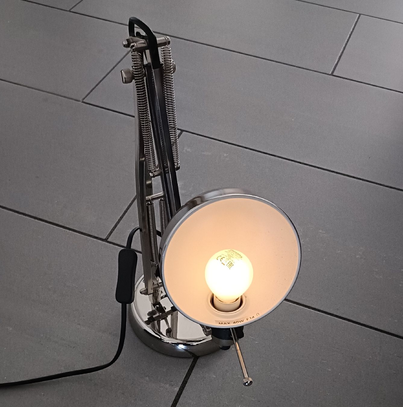 Lampade: lampe rétro  – Usato da Givisiez venduto da dan_k6cs