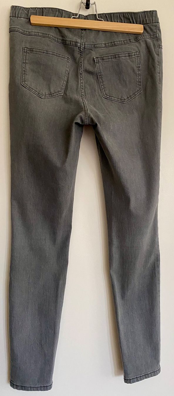 Jeans: Jeggings in Grau, Gr. 38 – Usato da Zürich venduto da Maria2021 1