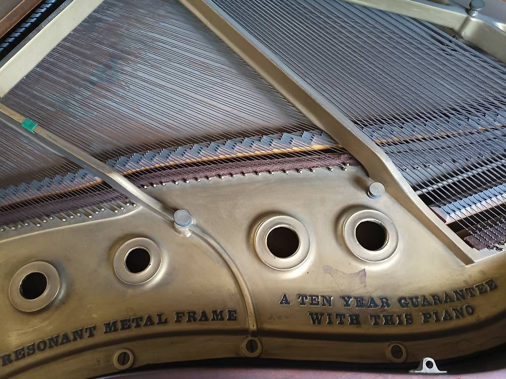 Strumenti musicali: Lester grand piano – Usato da Arvillard (Salins) venduto da spirit-chris 4