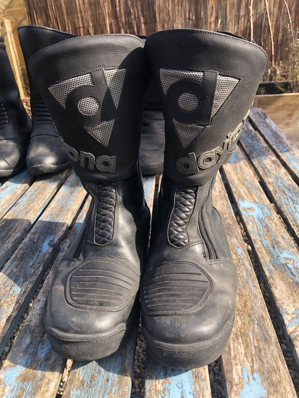 Completi: Motorradbekleidung gebraucht – Usato da Schneisingen venduto da Kehlchen02