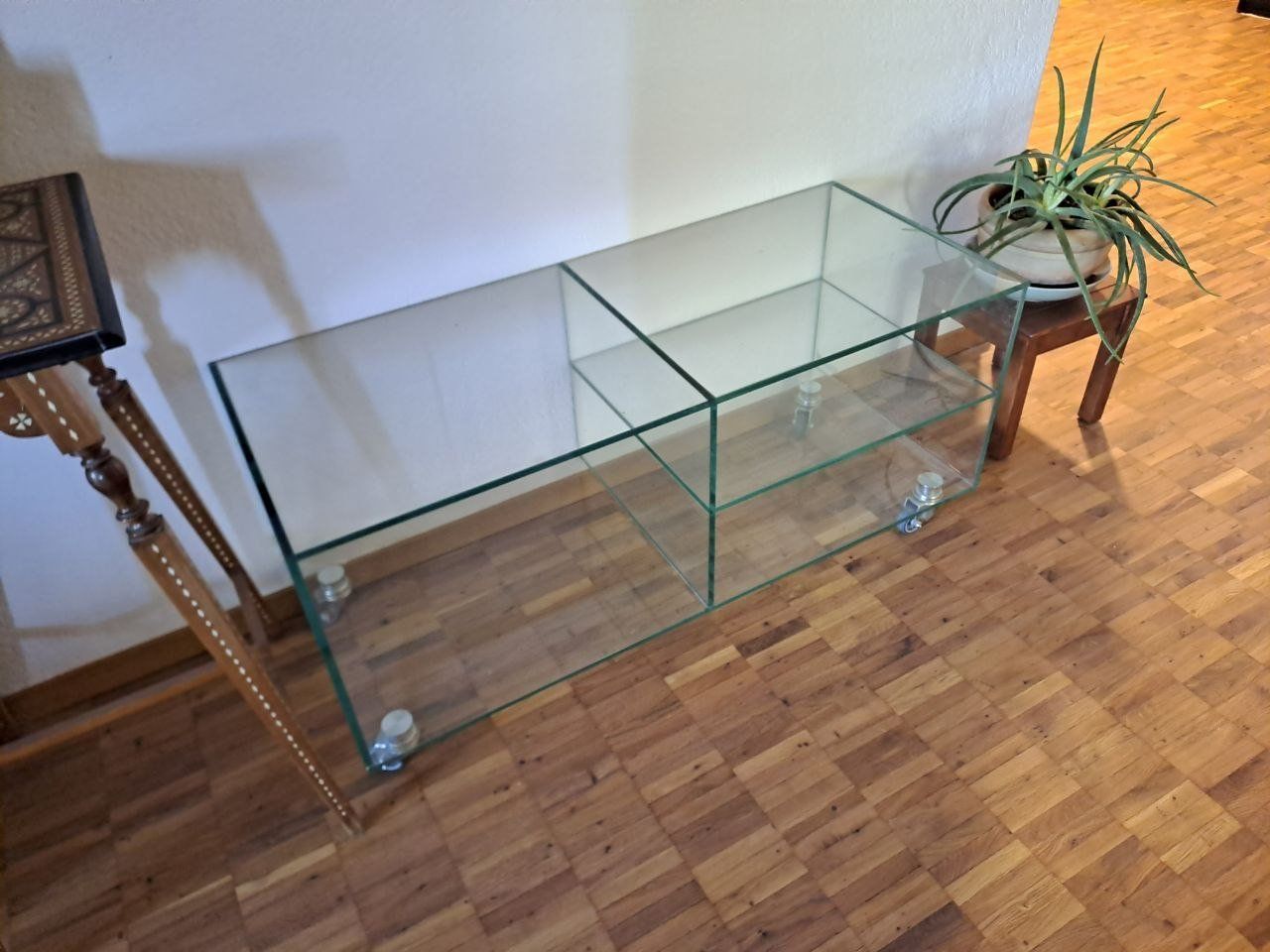Mobili TV: Glas TV Möbel auf Rollen – Usato da Zürich venduto da tulalitulala 2