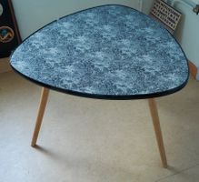Dreieckiger vintage Salontisch, 50/60er Jahre