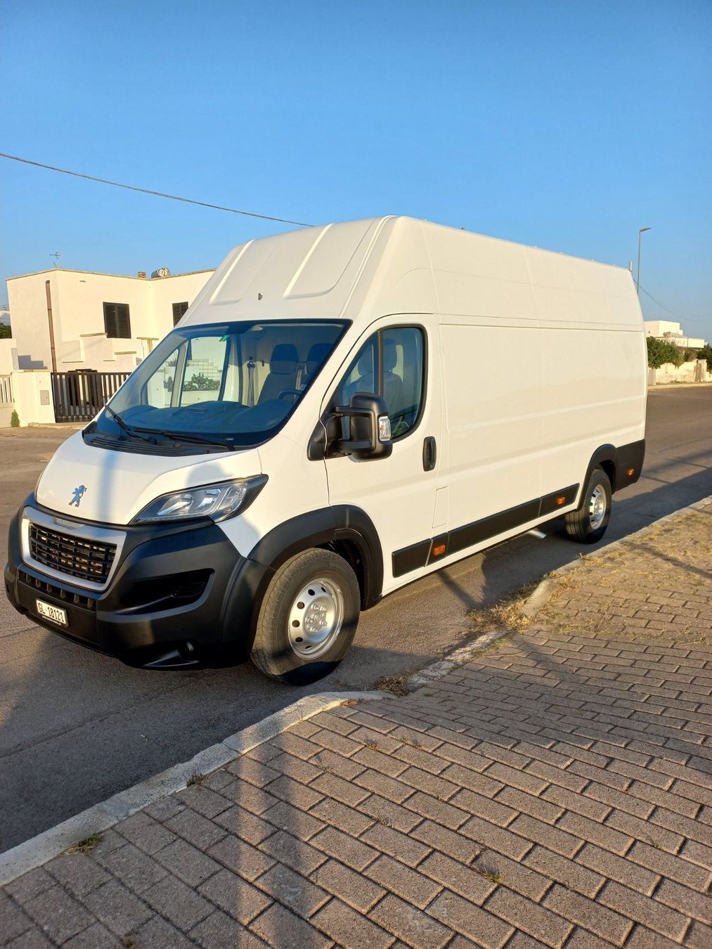Peugeot Nutzfahrzeuge: Peugeot Boxer maxi – Gebraucht aus Glarus von 24081985 3