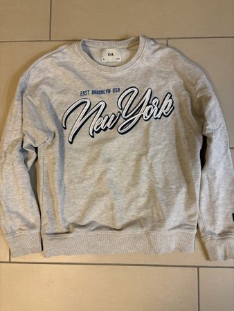 Grauer C&A New York Pullover Grösse 152