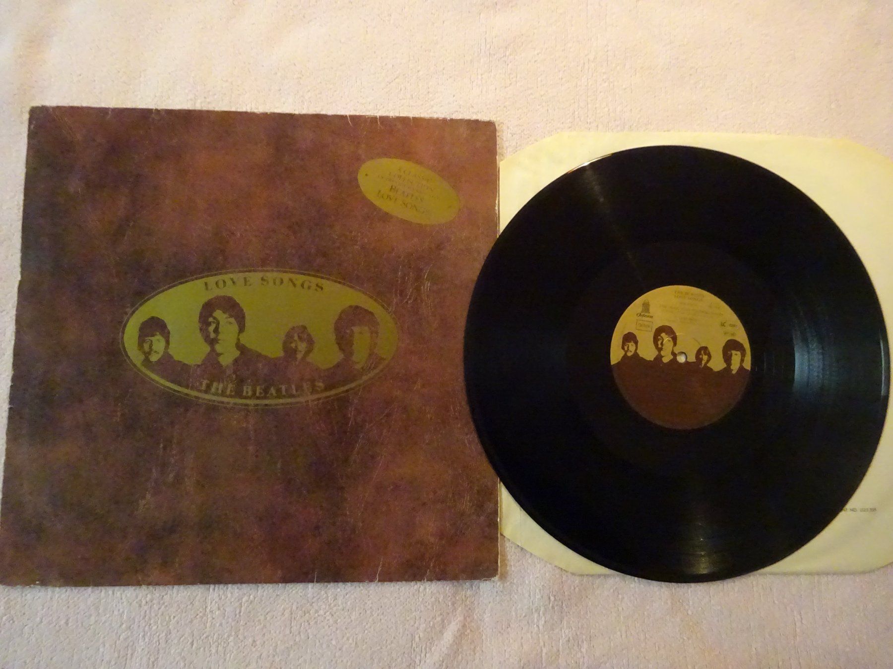Dischi in vinile: THE BEATLES ** LOVE SONGS – Usato da Luzern venduto da xrayspex99 1