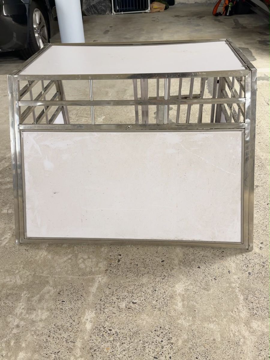 Cages, transport & sécurité: Hundebox – D'occasion à Basel par Caveli 2