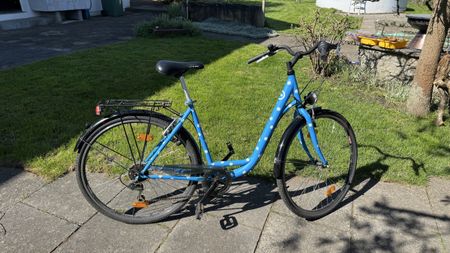 „Bahnhofvelo“ blau gestilt mit guter Fahrtüchtigkeit, 7 Gang