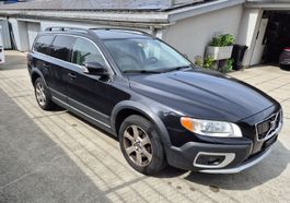 Volvo XC70 D5 AWD ab 1 Franken!!