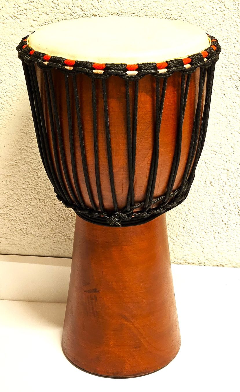 Musikinstrumente: Djembe  Monky5  50cm  (mit Lackfehler) – Neu (gemäss Beschreibung) aus Wöschnau von Musikhaus-Luethy5012