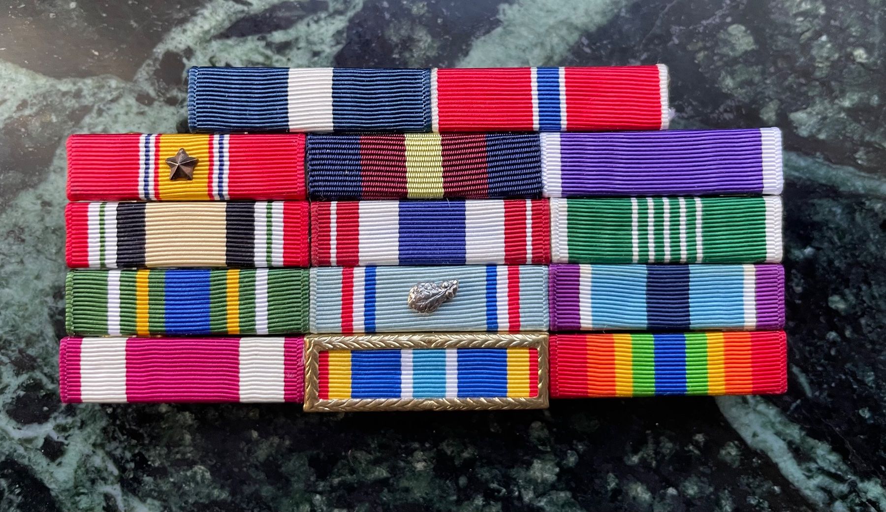 Placchette & Badge: 14 US Army Ribbons – Usato da Basel venduto da OrdenMax 1