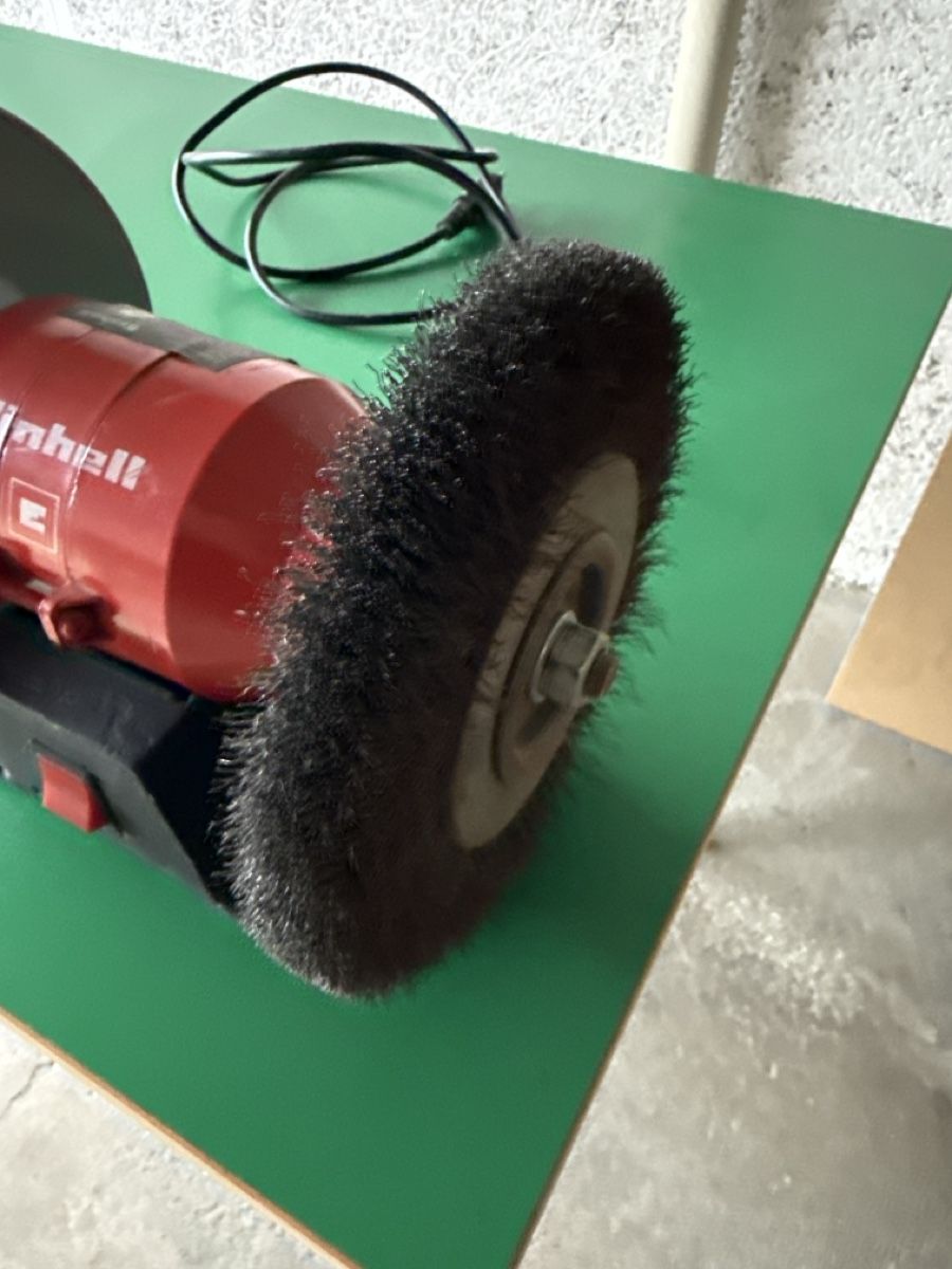 Einhell Schleifen & Polieren: Doppelschleifer Einhell TH-BG 150 mit Drahtbürste gebraucht – Gebraucht aus Effretikon von ahus 3