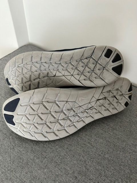 Nike Scarpe da uomo: Nike Leichte Running Schuhe  44 – Usato da Buchs ZH venduto da al03a 2