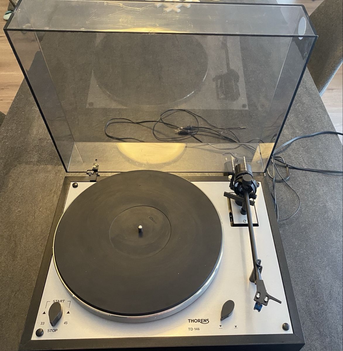 Thorens Tourne-disques: Platine Vinyle Thorens TD 146 – D'occasion à Penthéréaz par Mumuhammer